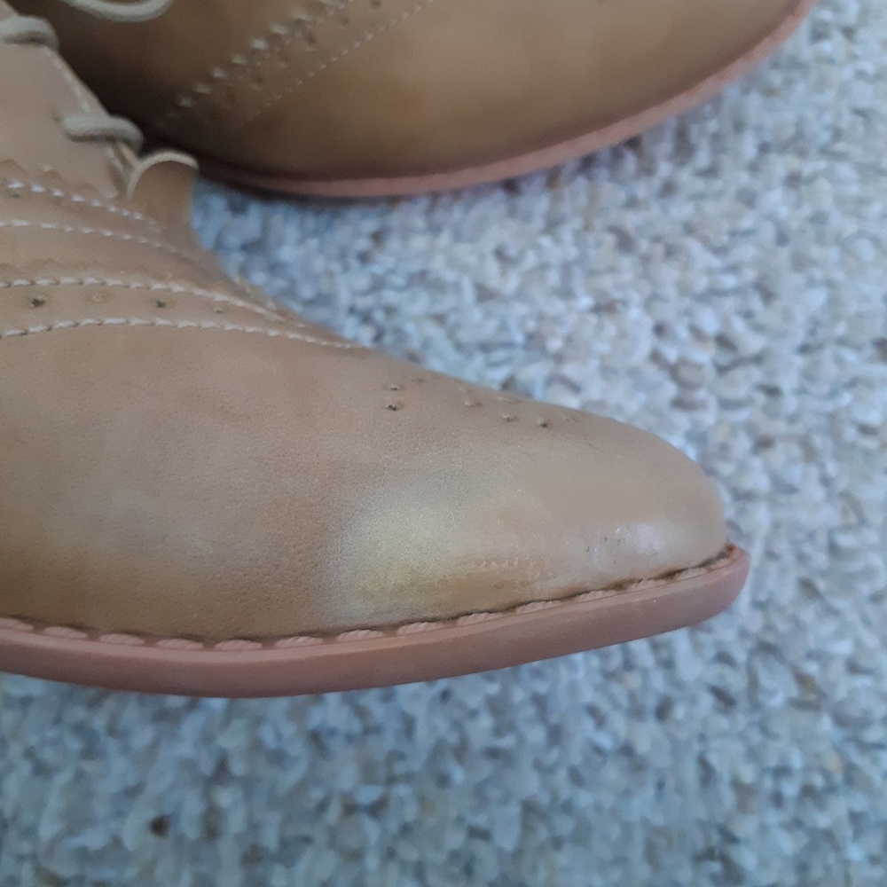 Cute Neutral Flats - Picture 3 of 3